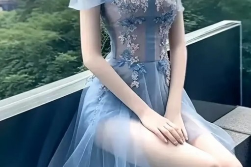 曝4瓜！湖南台女主持爱买高仿、体重反弹、怀四胎沈腾令人意外